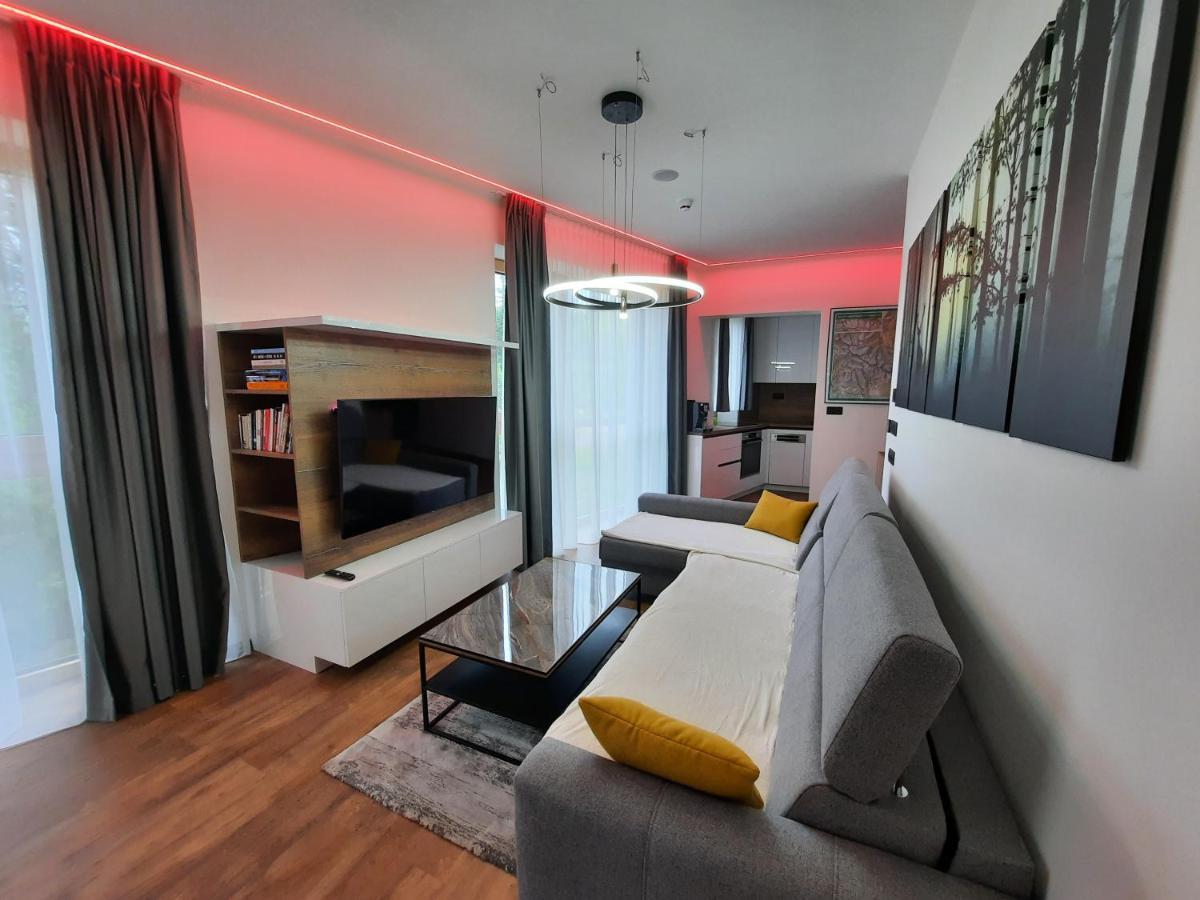 Hotel Ovruc - Rodinny Apartman 111 Штрбскє-Плесо Екстер'єр фото